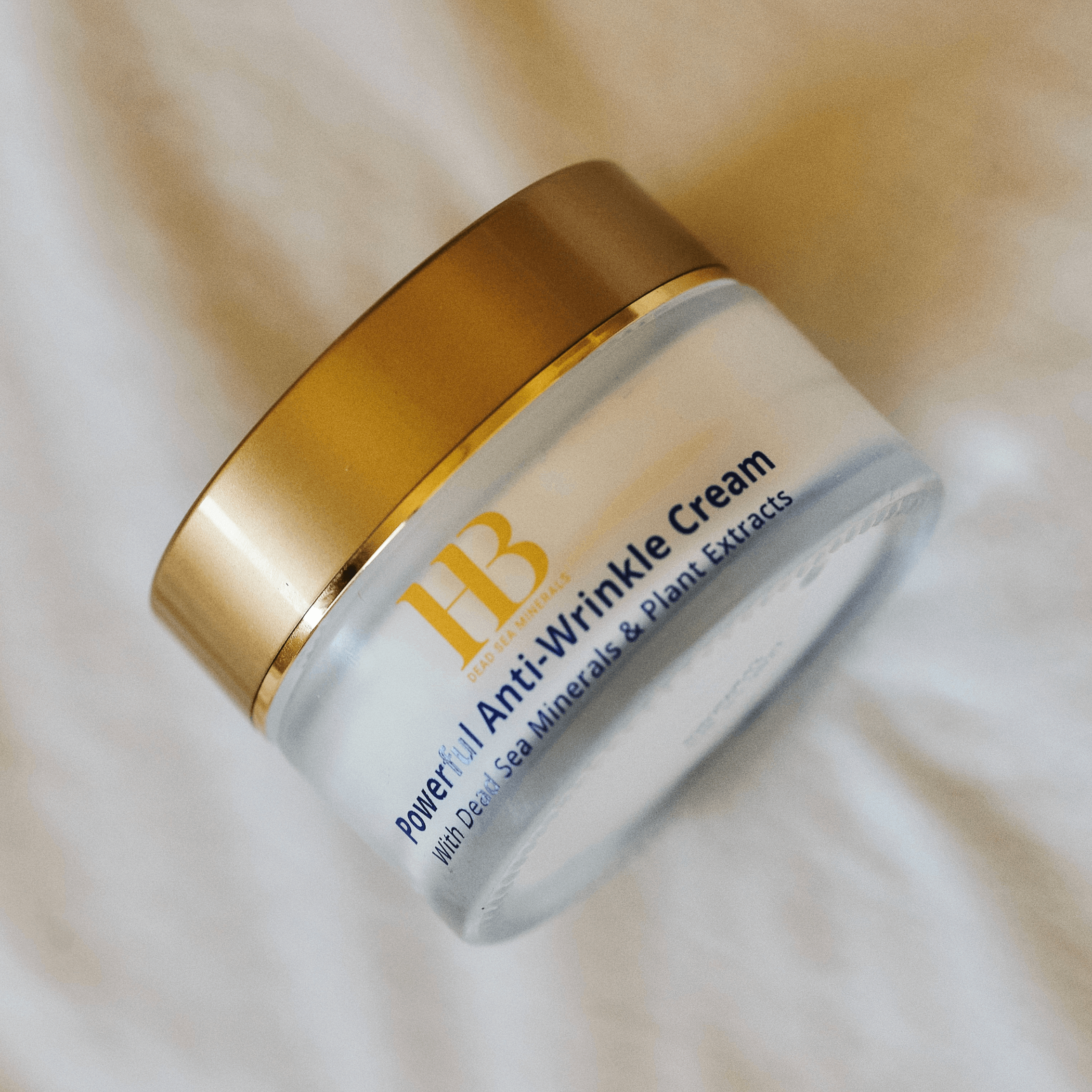 קרם נגד קמטים מחזק וממצק את מראה העור | קרם פנים